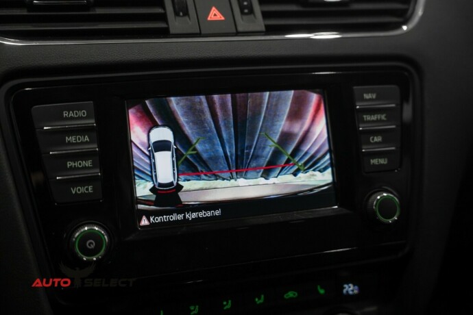 skoda-octavia-scout-diesel-2016-big-42