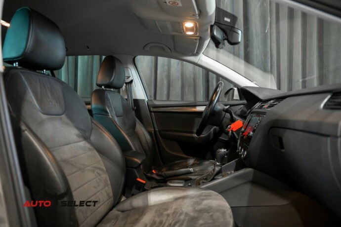 skoda-octavia-scout-diesel-2016-big-18