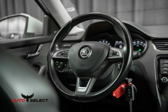 skoda-octavia-scout-diesel-2016-big-24