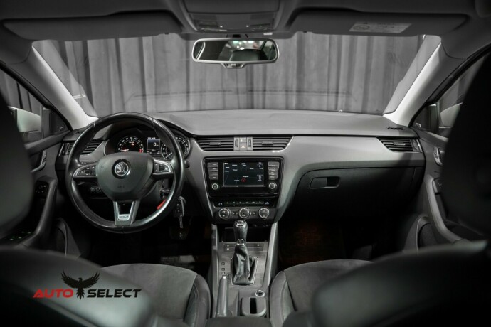 skoda-octavia-scout-diesel-2016-big-31