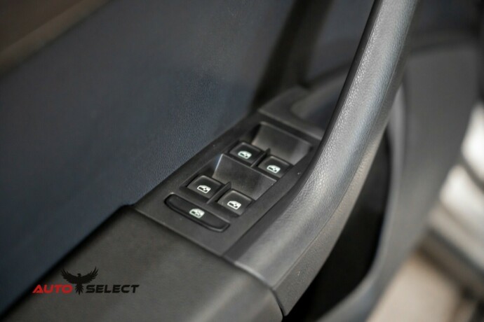 skoda-octavia-scout-diesel-2016-big-20