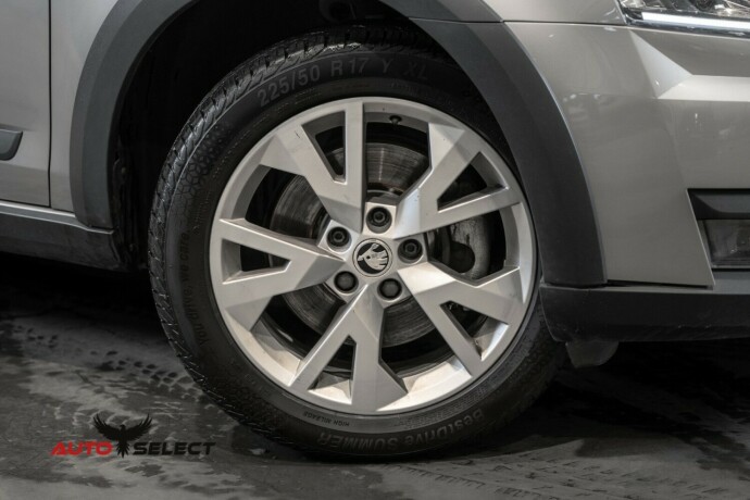 skoda-octavia-scout-diesel-2016-big-2