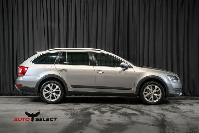 skoda-octavia-scout-diesel-2016-big-11