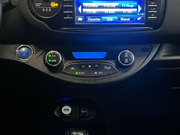 toyota-yaris-elektrisitetbensin-2019-big-16