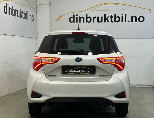 toyota-yaris-elektrisitetbensin-2019-big-4