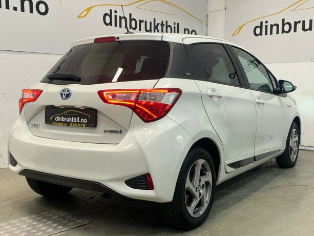 toyota-yaris-elektrisitetbensin-2019-big-3