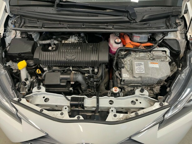 toyota-yaris-elektrisitetbensin-2019-big-33