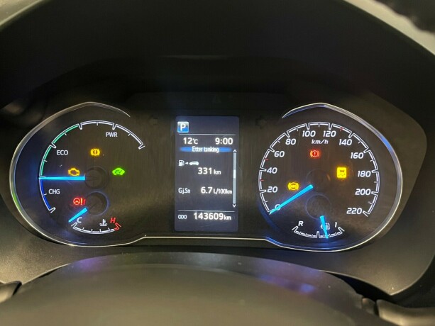 toyota-yaris-elektrisitetbensin-2019-big-13