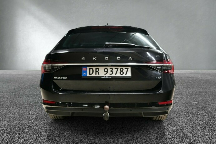 skoda-superb-elektrisitetbensin-2021-big-3