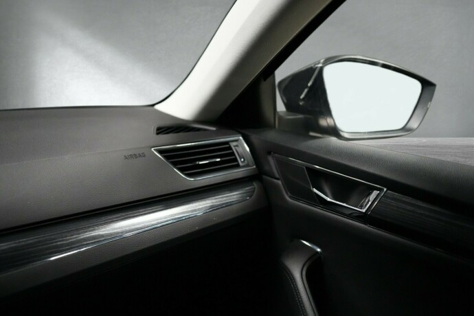 skoda-superb-elektrisitetbensin-2021-big-15