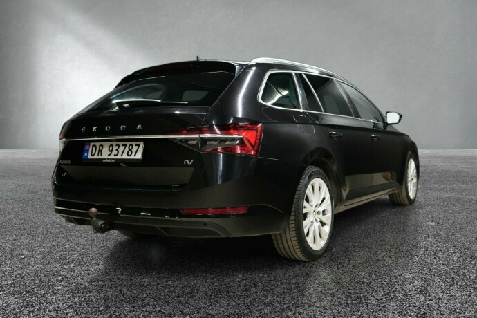 skoda-superb-elektrisitetbensin-2021-big-4