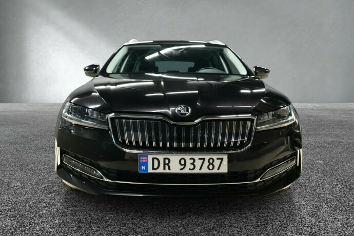 skoda-superb-elektrisitetbensin-2021-big-7
