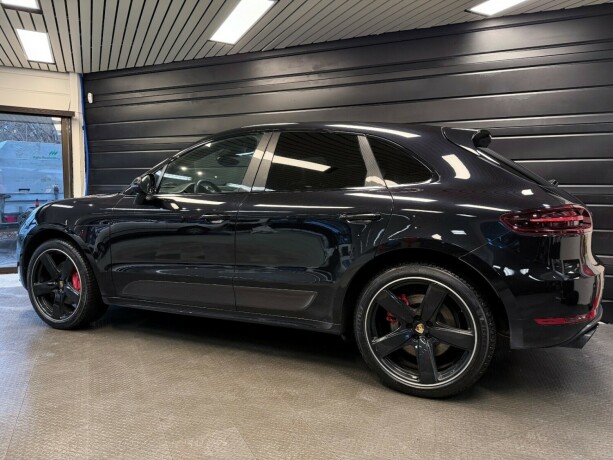 porsche-macan-bensin-2015-big-4