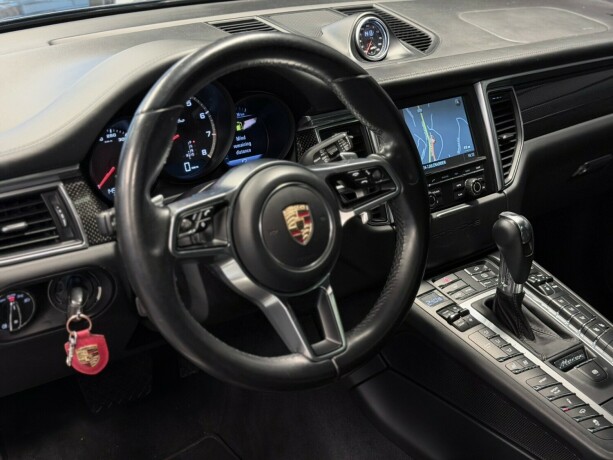 porsche-macan-bensin-2015-big-10