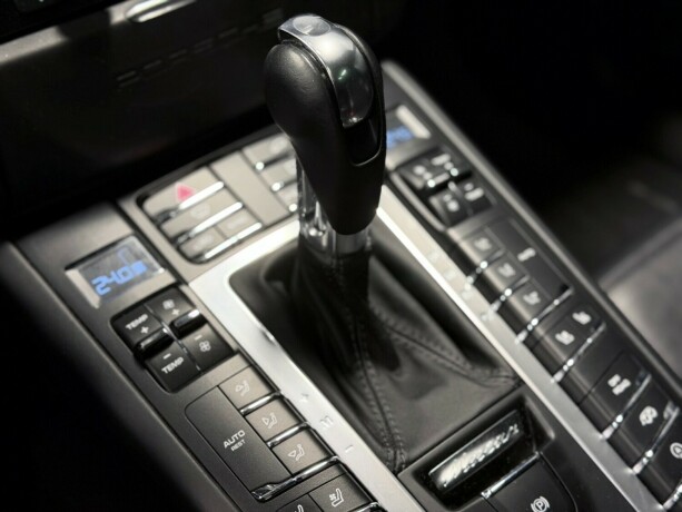 porsche-macan-bensin-2015-big-22