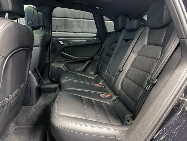 porsche-macan-bensin-2015-big-18