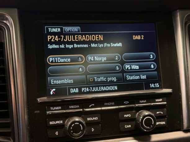 porsche-macan-bensin-2015-big-24