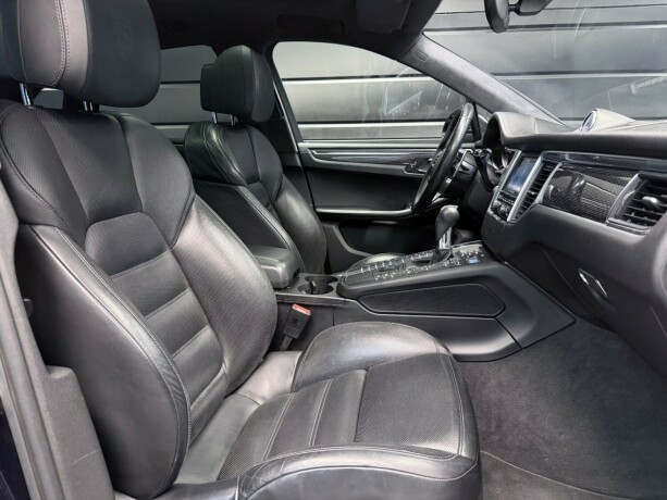 porsche-macan-bensin-2015-big-16