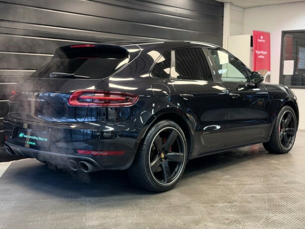 porsche-macan-bensin-2015-big-8