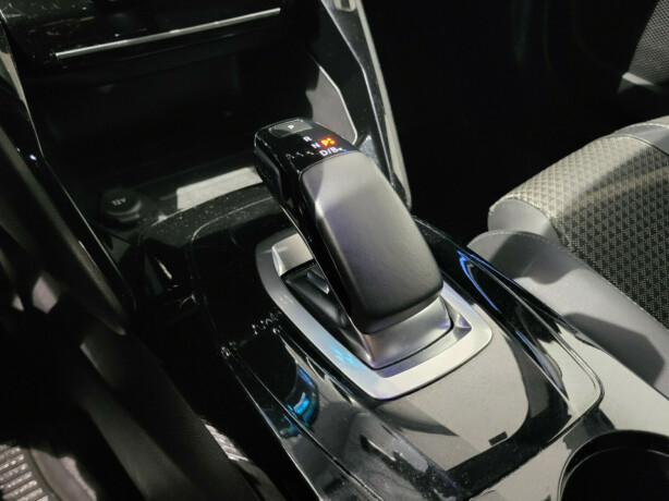 peugeot-e-2008-elektrisitet-2021-big-22