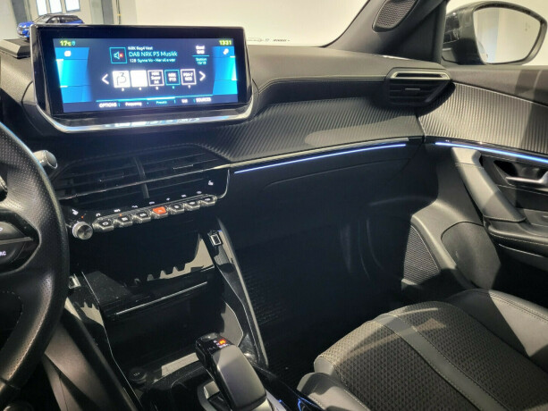 peugeot-e-2008-elektrisitet-2021-big-17