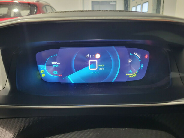 peugeot-e-2008-elektrisitet-2021-big-16