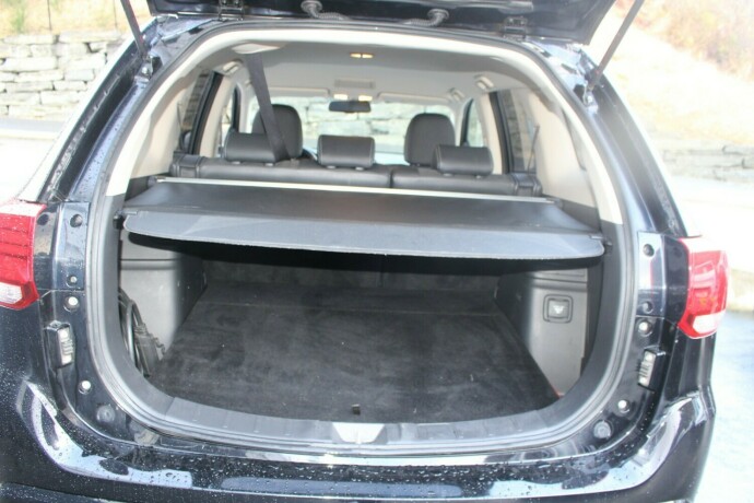 mitsubishi-outlander-elektrisitetbensin-2018-big-6