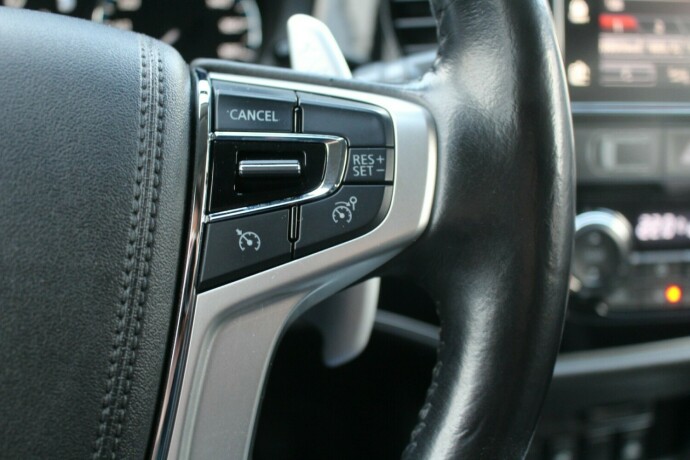 mitsubishi-outlander-elektrisitetbensin-2018-big-13