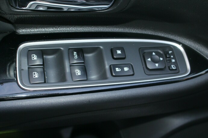 mitsubishi-outlander-elektrisitetbensin-2018-big-9