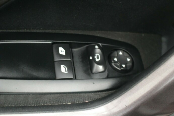 peugeot-2008-diesel-2013-big-8