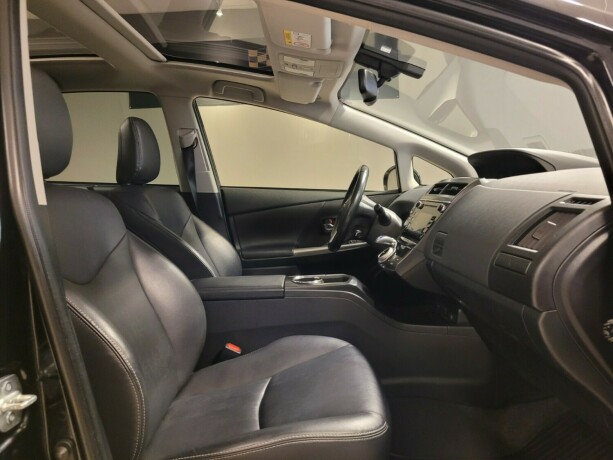 toyota-prius-seven-elektrisitetbensin-2016-big-9