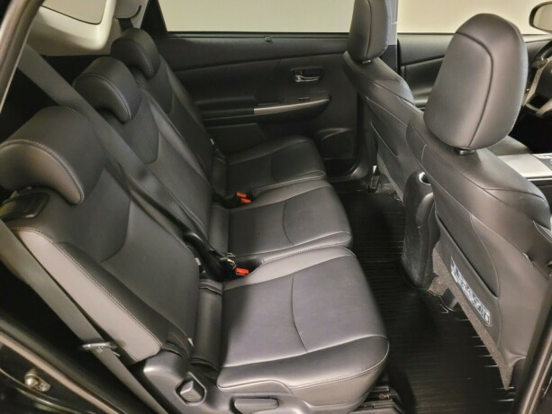 toyota-prius-seven-elektrisitetbensin-2016-big-14