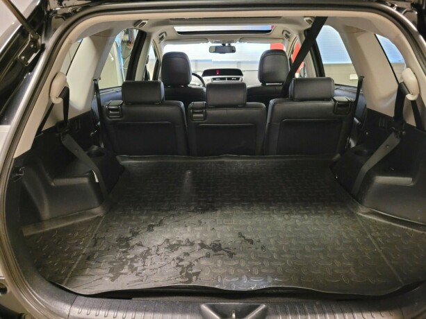 toyota-prius-seven-elektrisitetbensin-2016-big-19