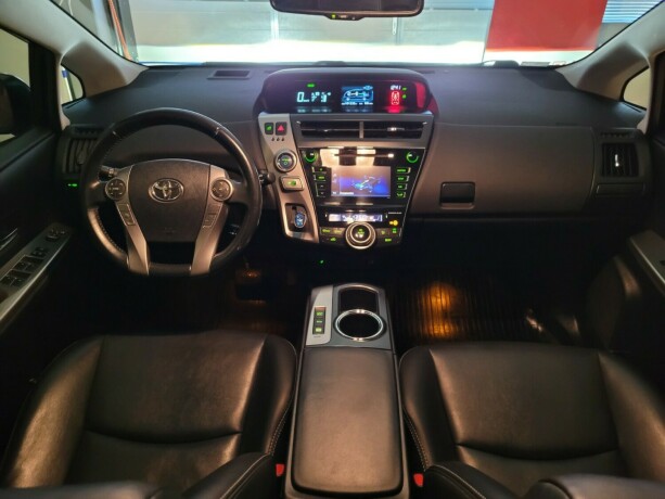 toyota-prius-seven-elektrisitetbensin-2016-big-30