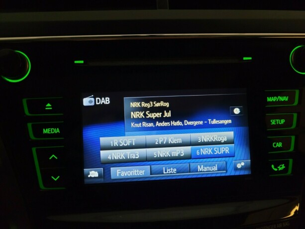 toyota-prius-seven-elektrisitetbensin-2016-big-27