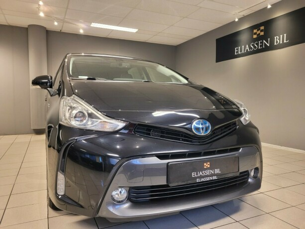 toyota-prius-seven-elektrisitetbensin-2016-big-7