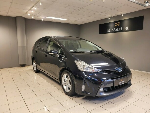 toyota-prius-seven-elektrisitetbensin-2016-big-8