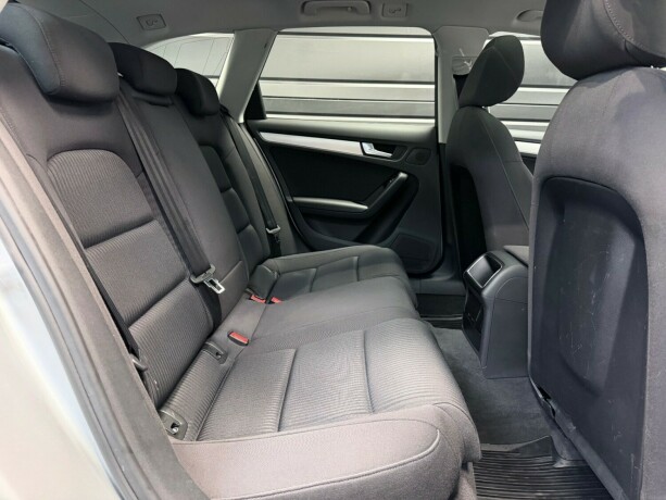 audi-a4-bensin-2009-big-25