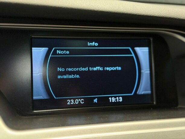 audi-a4-bensin-2009-big-19