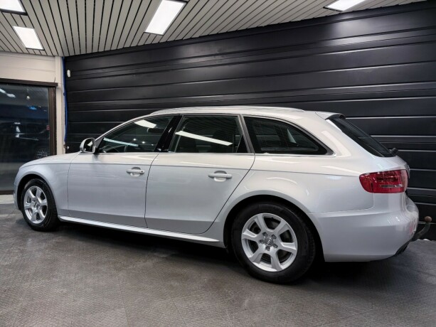 audi-a4-bensin-2009-big-10