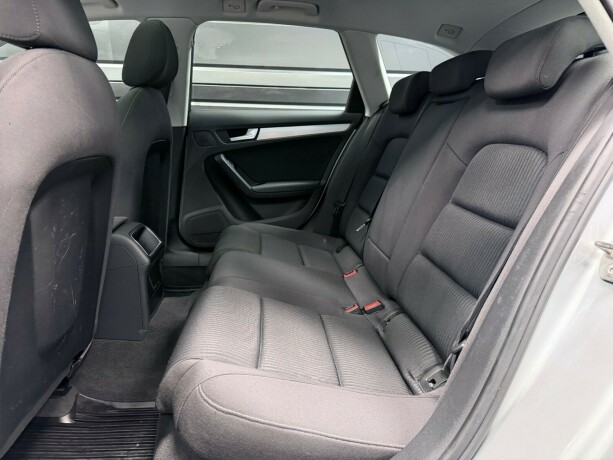 audi-a4-bensin-2009-big-21