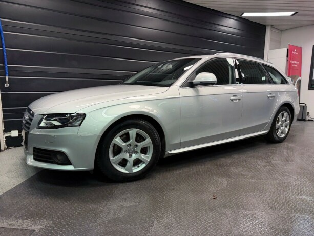 audi-a4-bensin-2009-big-1
