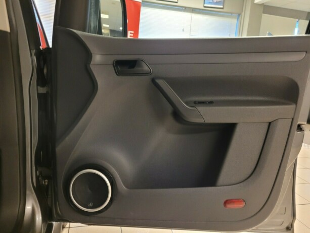 volkswagen-caddy-diesel-2012-big-16