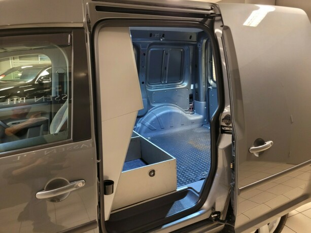 volkswagen-caddy-diesel-2012-big-22