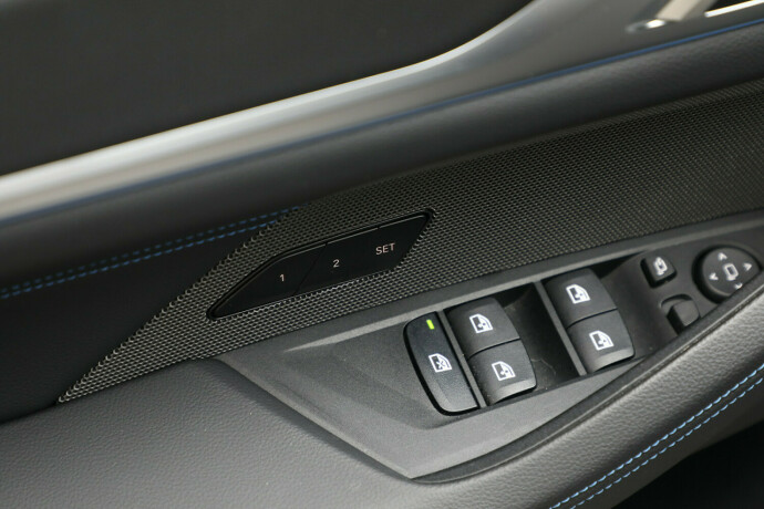 bmw-i4-m50-elektrisitet-2023-big-23