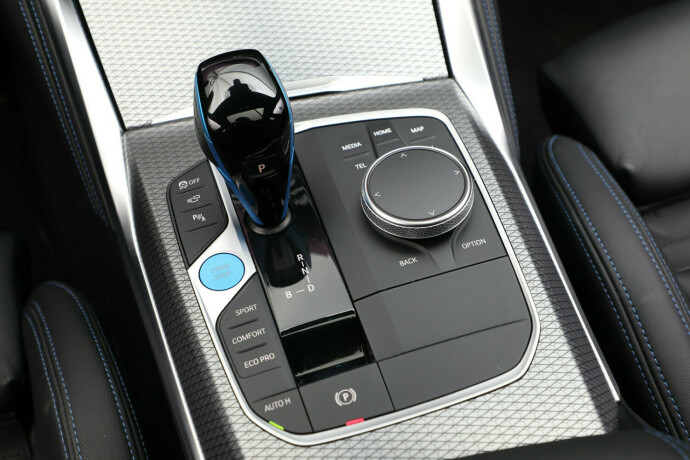 bmw-i4-m50-elektrisitet-2023-big-21