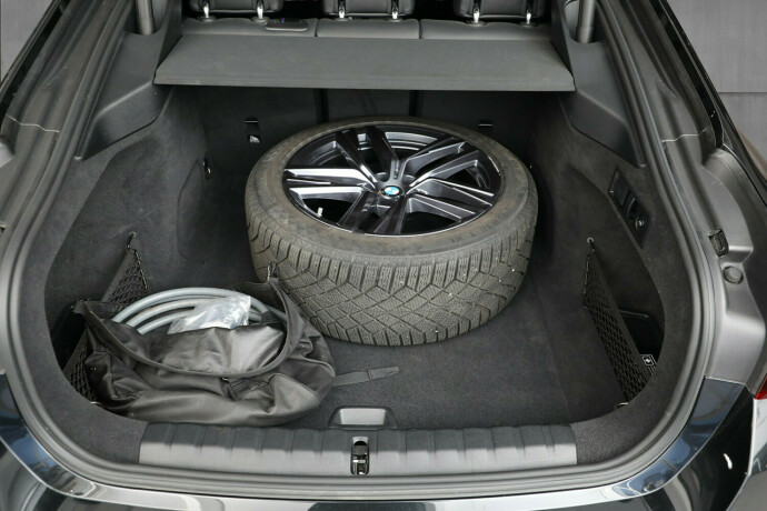 bmw-i4-m50-elektrisitet-2023-big-37