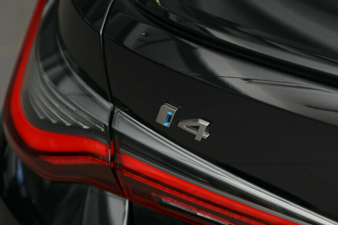 bmw-i4-m50-elektrisitet-2023-big-36