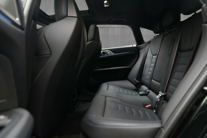 bmw-i4-m50-elektrisitet-2023-big-6