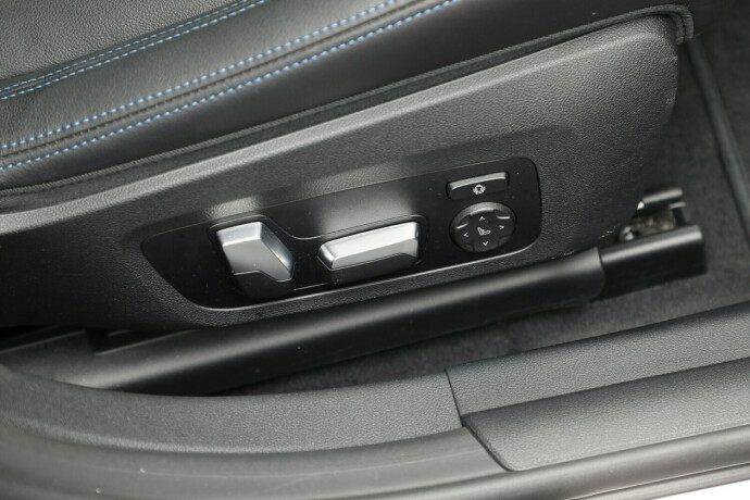 bmw-i4-m50-elektrisitet-2023-big-24